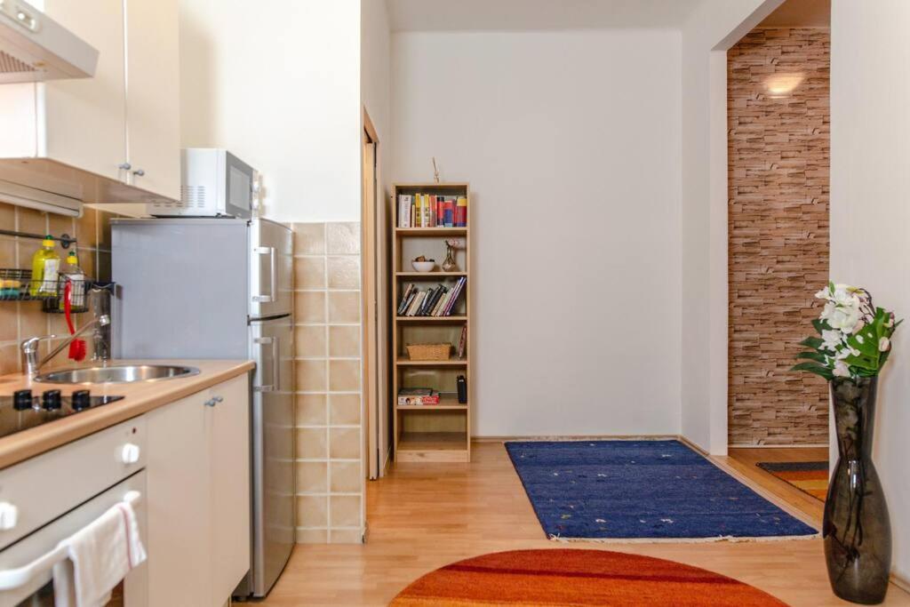 Cozy Apartment In Prague'S Best Area Exteriör bild