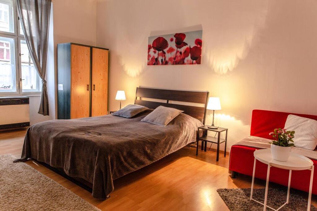 Cozy Apartment In Prague'S Best Area Exteriör bild